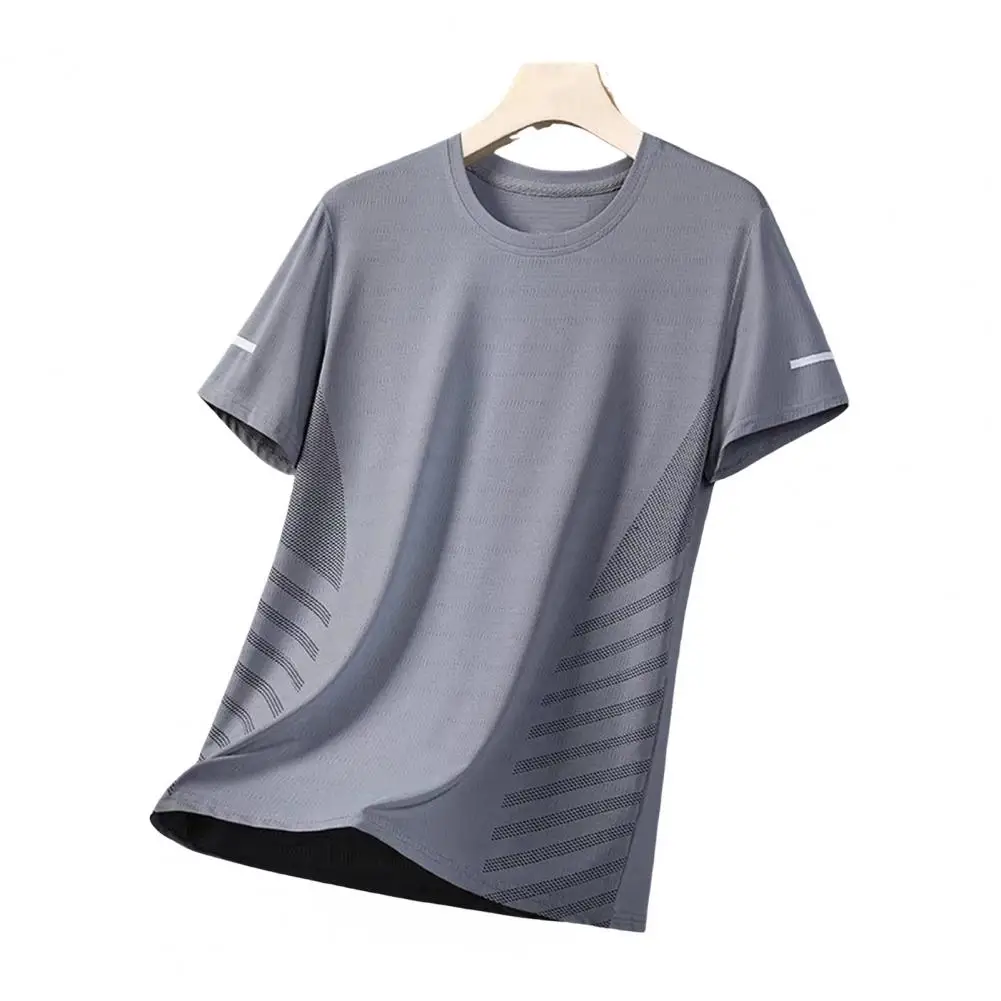 Quick drying ice silk short sleeved T-shirt, simple and loose sportswear, sweat wicking and breathable running basketball shirt