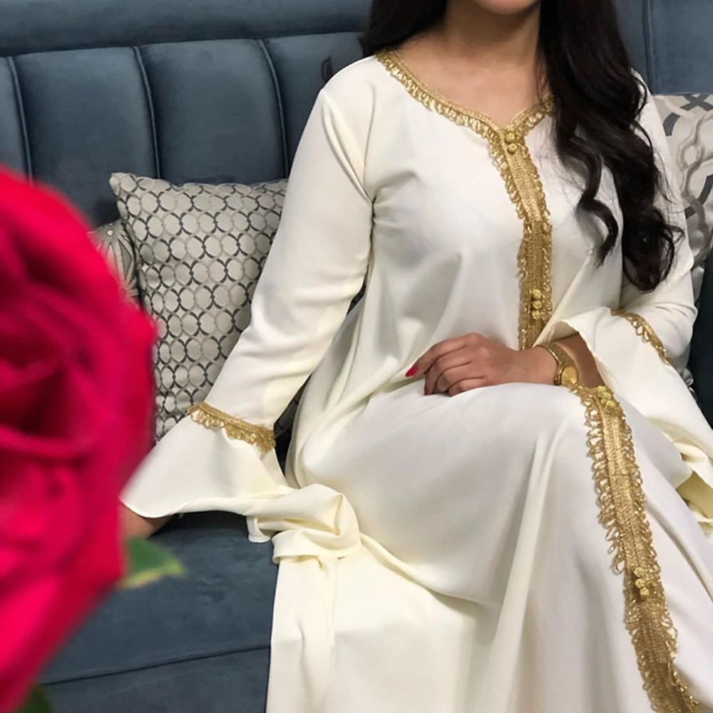 Autumn Modest Muslim Dress for Women Ruffles Sleeve Embroidered Abaya Duabi Arabic Vestidos Moroccon Kaftan Islamic Gown Robe