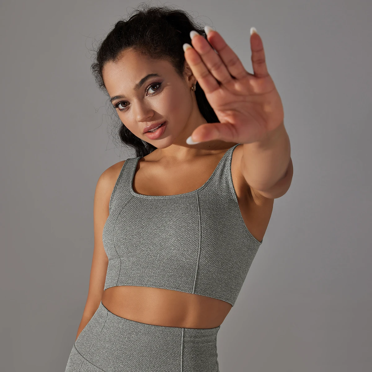 Seamless Yoga Bra Fitness Sports Bra Gym Running Shockproof Bra With Pad Workout Women Athleisure Sleeveless Crop Top Vest