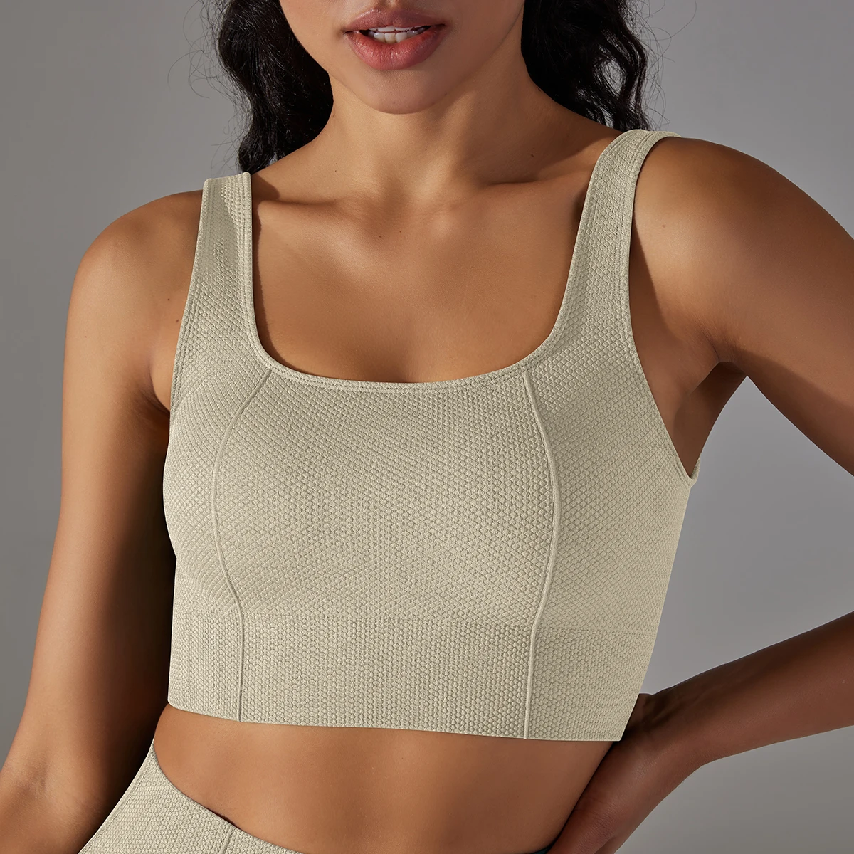 Seamless Yoga Bra Fitness Sports Bra Gym Running Shockproof Bra With Pad Workout Women Athleisure Sleeveless Crop Top Vest