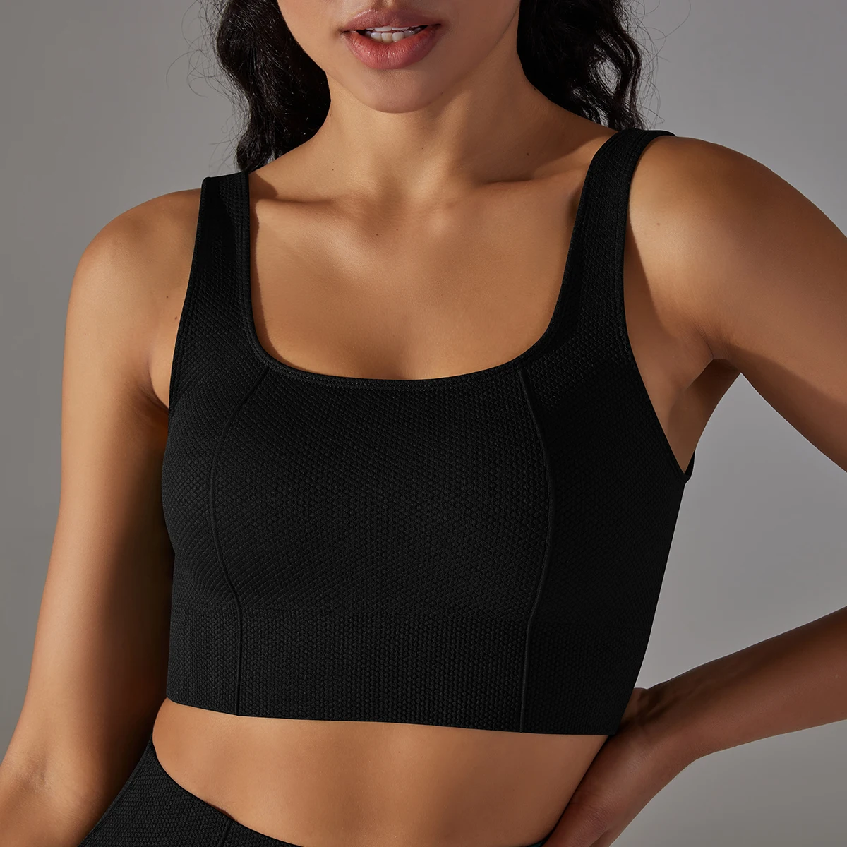 Seamless Yoga Bra Fitness Sports Bra Gym Running Shockproof Bra With Pad Workout Women Athleisure Sleeveless Crop Top Vest